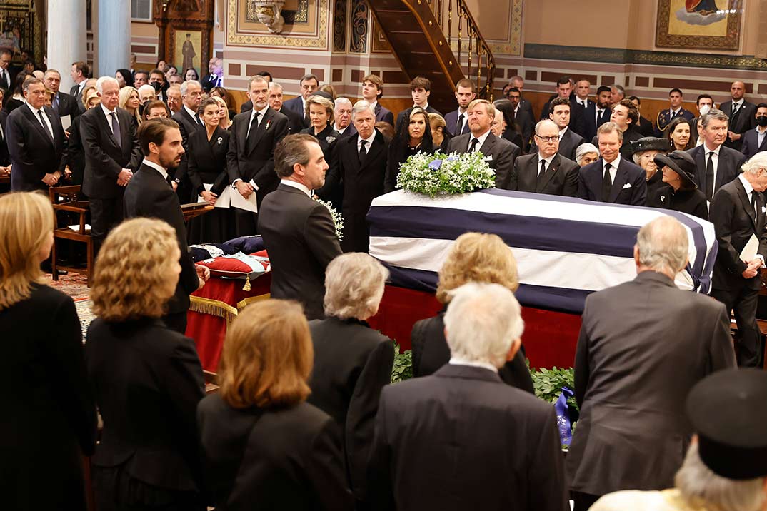 Rey Juan Carlos, Reina Sofía, Irene de Grecia - Funeral Constantino de Grecia © Casa Real S.M. El Rey