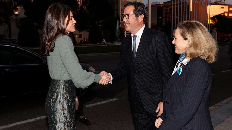 La reina Letizia retoma su agenda en solitario
