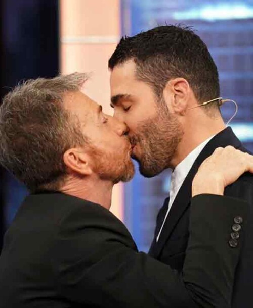 El apasionado beso de Miguel Ángel Silvestre y Pablo Motos