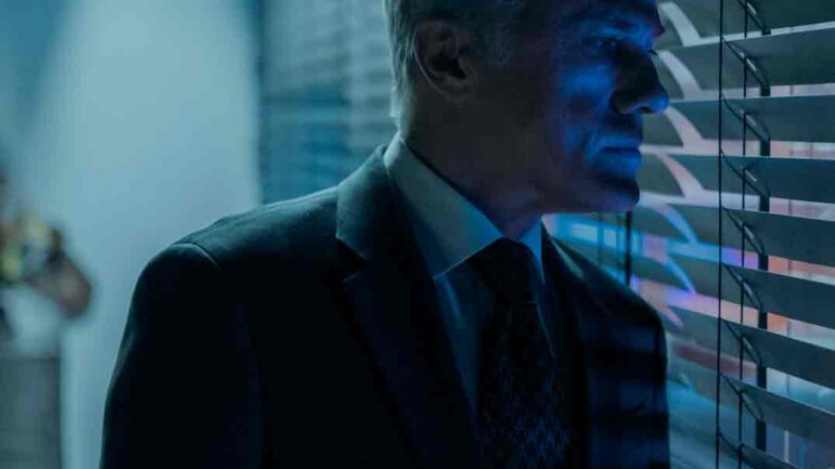 «El consultor» protagonizado por Christoph Waltz llega a Prime Video