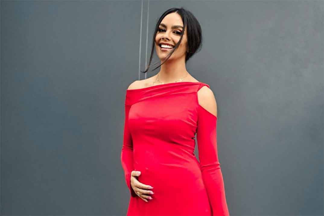 Cristina Pedroche homenajea a Rihanna con su último ‘look’ de embarazada