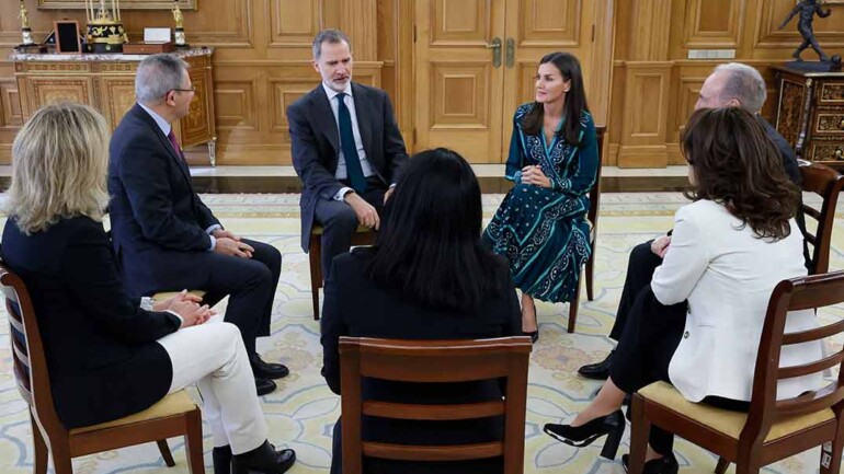 La reina Letizia recupera, de nuevo, su vestido preferido de Sandro Paris