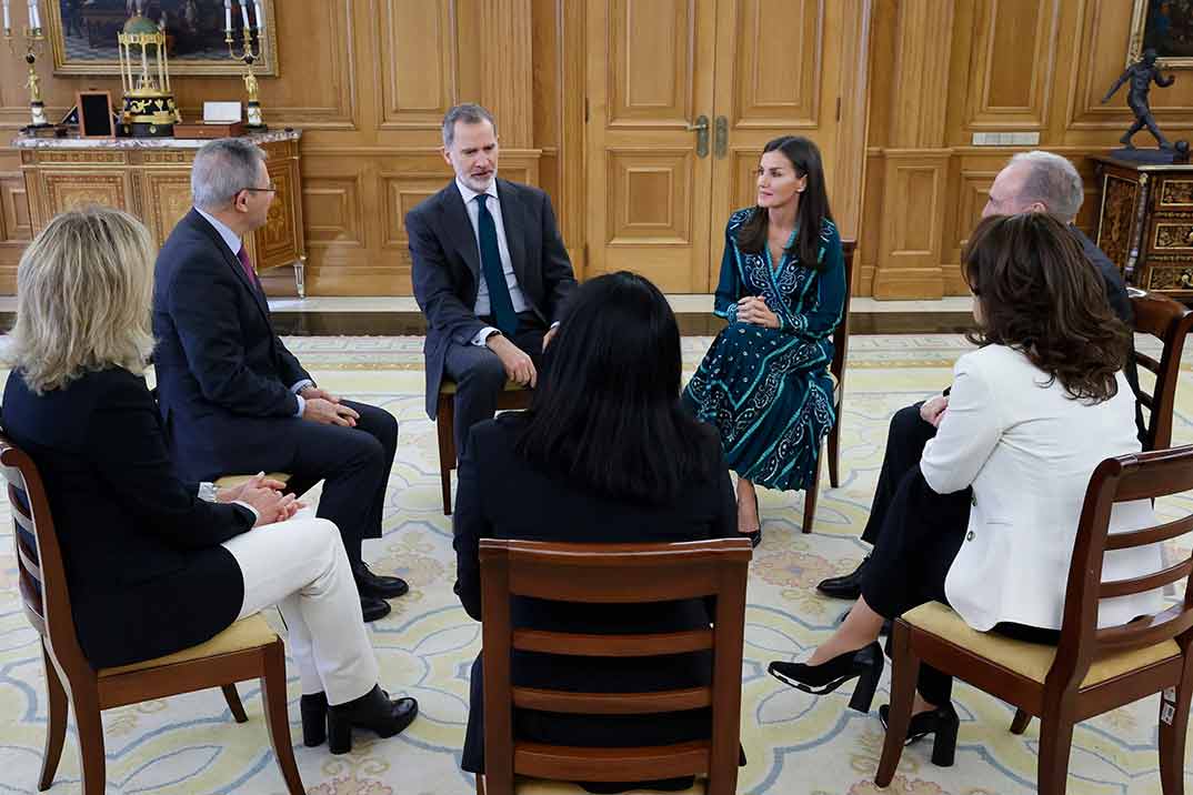 La reina Letizia recupera, de nuevo, su vestido preferido de Sandro Paris