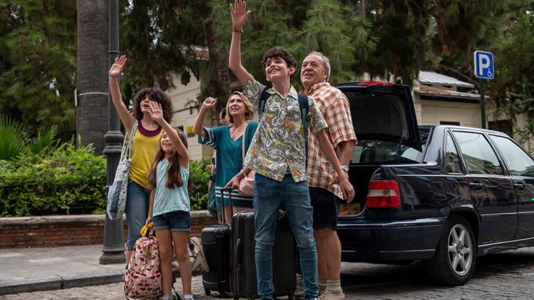 ‘¡Vaya vacaciones!’, protagonizada por Tito Valverde, Gracia Olayo, Toni Acosta y Ernesto Sevilla