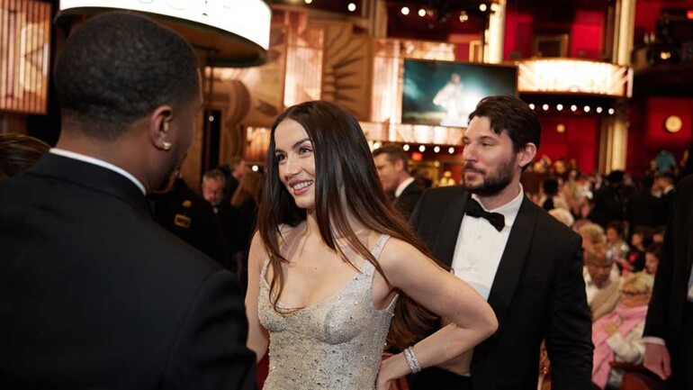Ana de Armas vive su gran noche de los Oscar junto a su novio, Paul Boukadakis