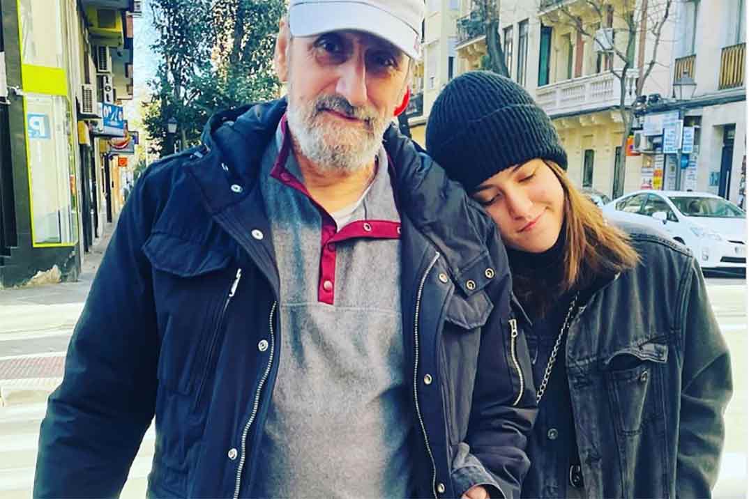 La hija de José Luis Gil actualiza su estado de salud