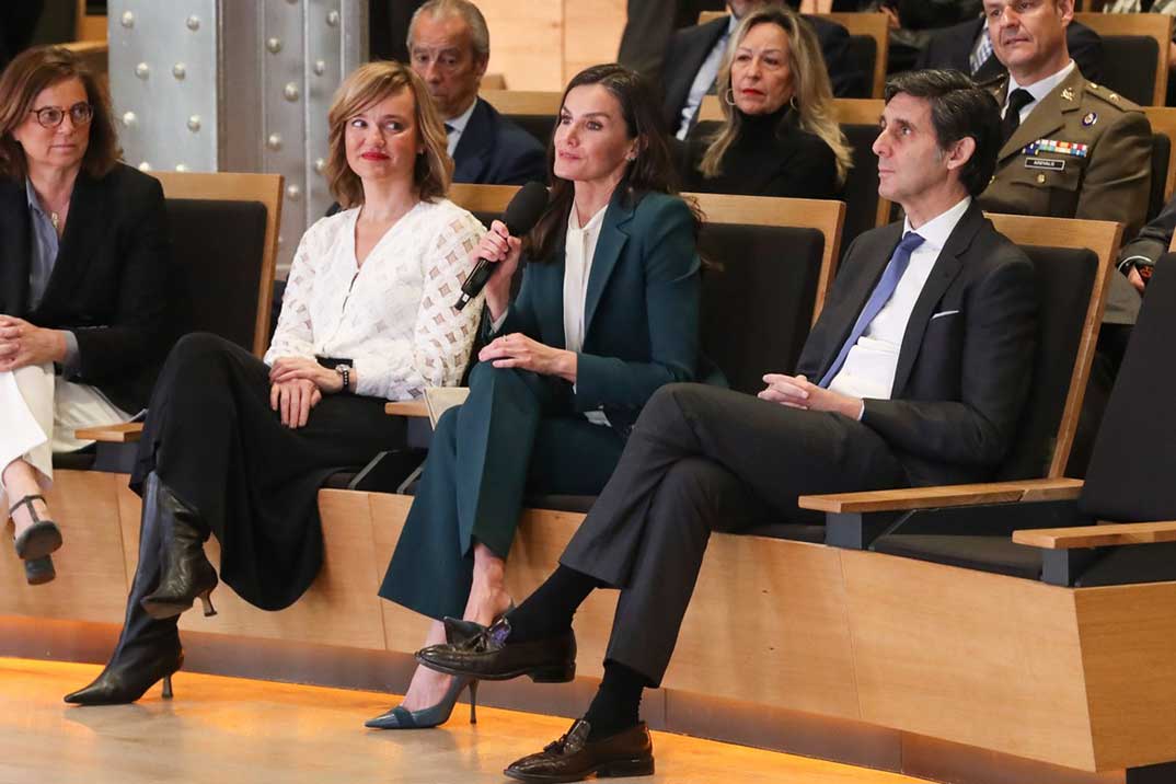 La reina Letizia apuesta por el verde para mostrar su apoyo a la lucha por la Salud Mental