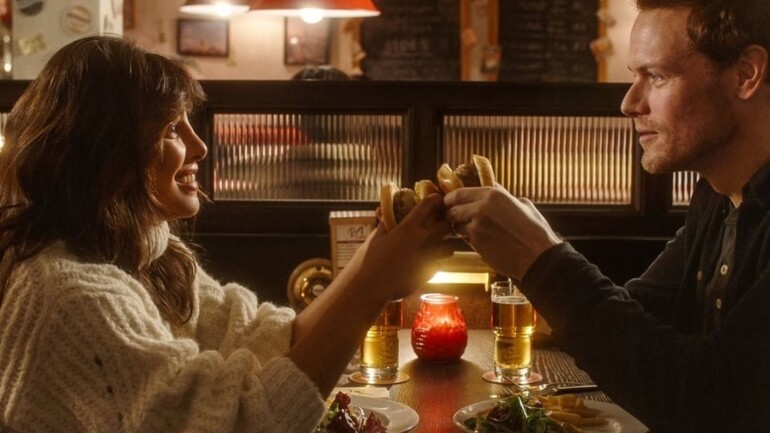 «Love Again» con Sam Heughan y Priyanka Chopra Jonas