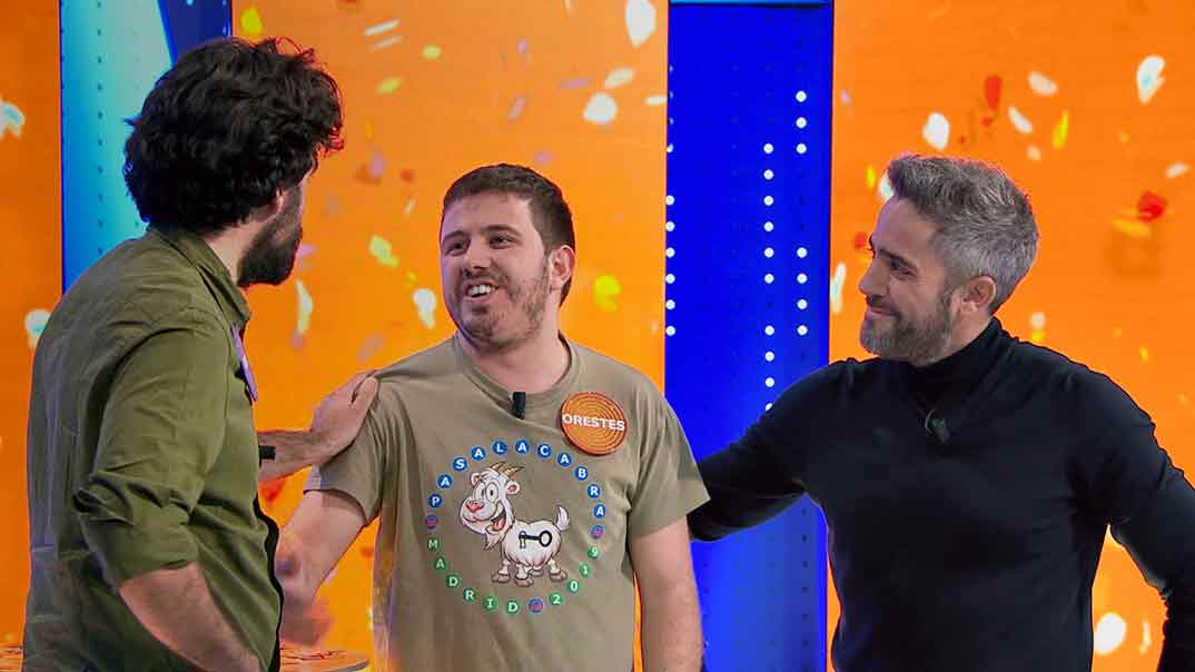 Rafa Castaño con Orestes y Roberto Leal - Pasapalabra ©Antena 3