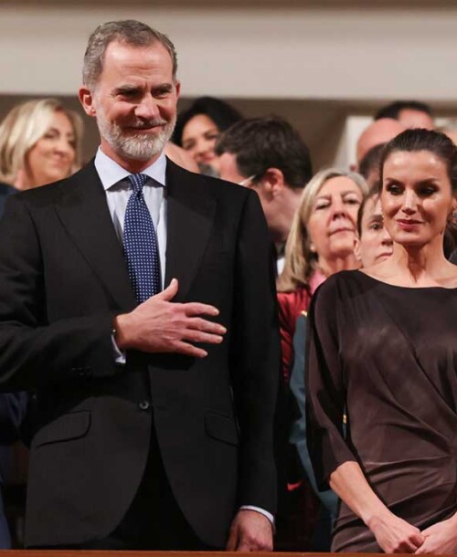La reina Letizia estrena vestido ‘Made in Spain’ efecto maltinto