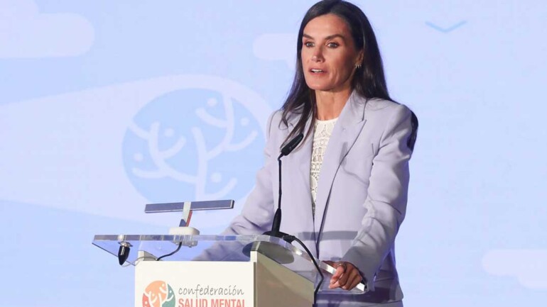 La reina Letizia habla sobre salud mental: «Todos en algún momento necesitamos parar»