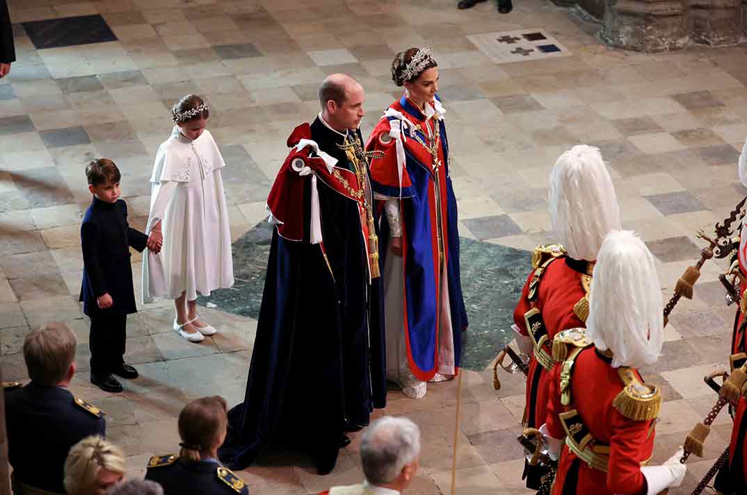 Príncipe Guillermo y Kate Middleton con sus hijos - Coronación Rey Carlos III © @RoyalFamily/Redes Sociales
