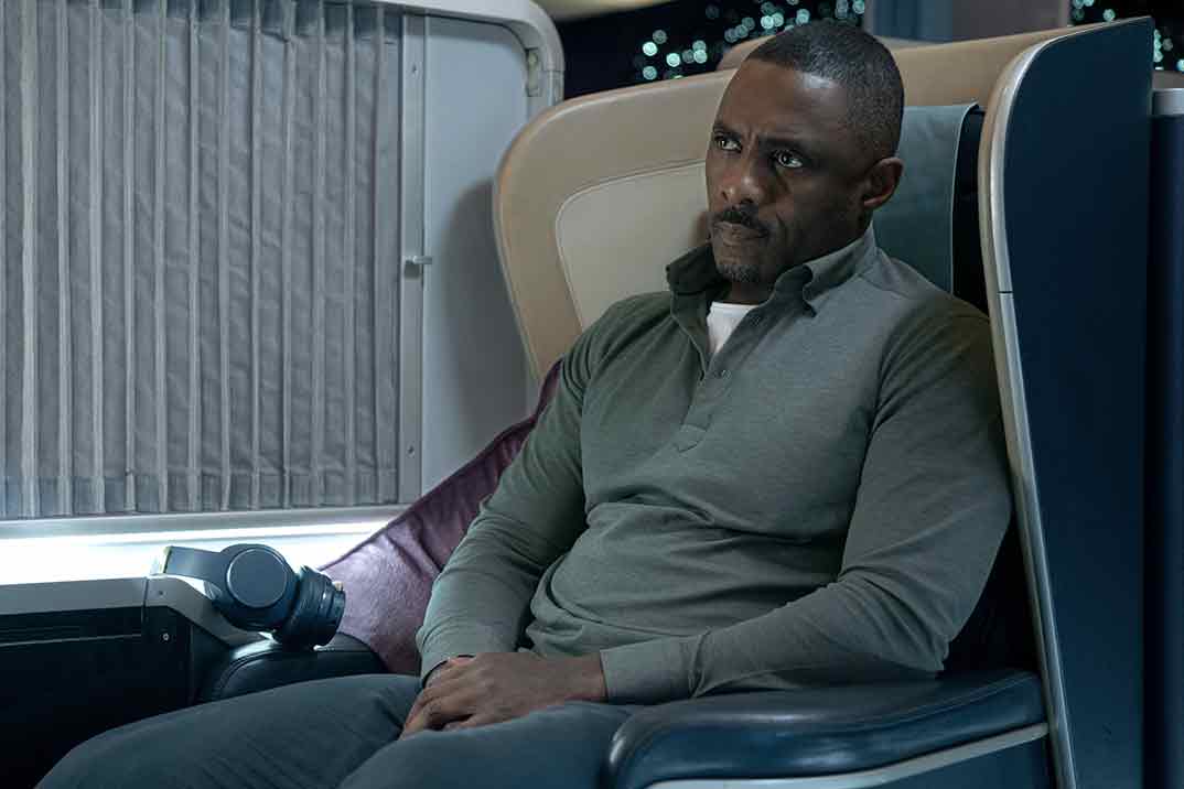 ‘Secuestro en el aire’, el nuevo thriller que llega a Apple TV+ protagonizado por Idris Elba