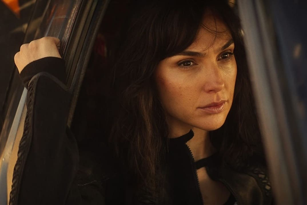 “Agente Stone” Gal Gadot busca venganza – Estreno en Netflix