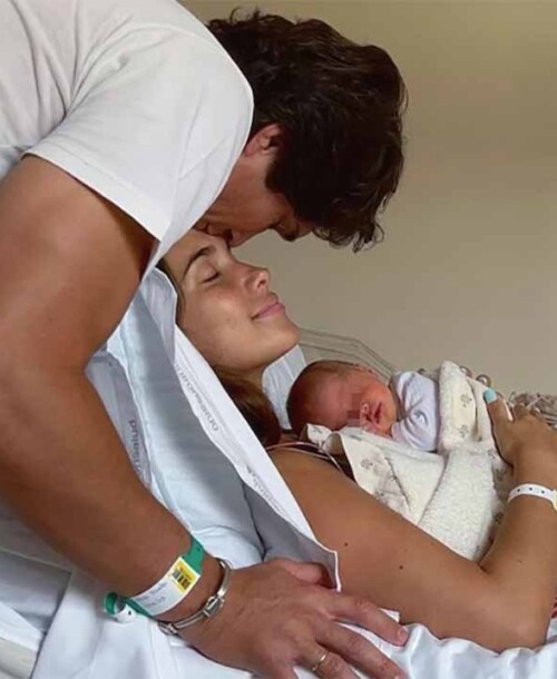 María Pombo, rompe a llorar tras el nacimiento de su hija Vega: «Nadie te habla de una post cesárea»