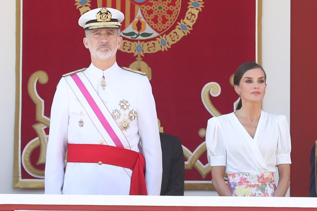 Reyes Felipe y Letizia - Día de las Fuerzas Armadas © Casa Real S.M. El Rey