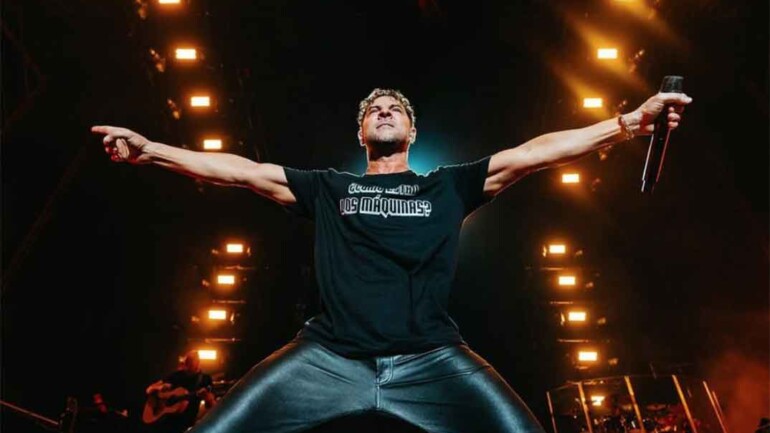 David Bisbal muy molesto por una broma de un tuitero: «Ya estás borrando eso que has dicho de mí»