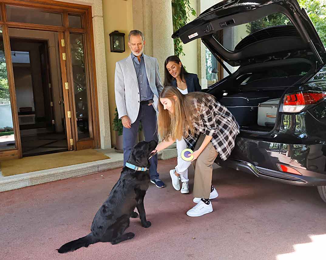 Infanta Sofía se despide de los reyes Felipe y Letizia © Casa Real S.M. El Rey