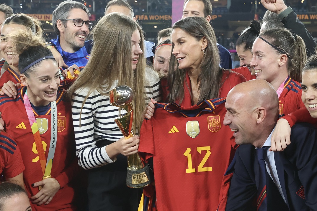La reina Letizia y la infanta Sofía celebran la victoria de la Selección Femenina de Fútbol: sus mejores momentos en Sidney