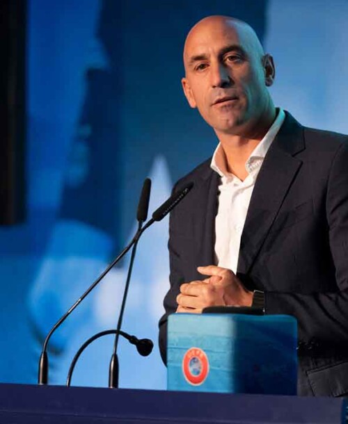 Luis Rubiales dimite como presidente de la RFEF y vicepresidente de UEFA