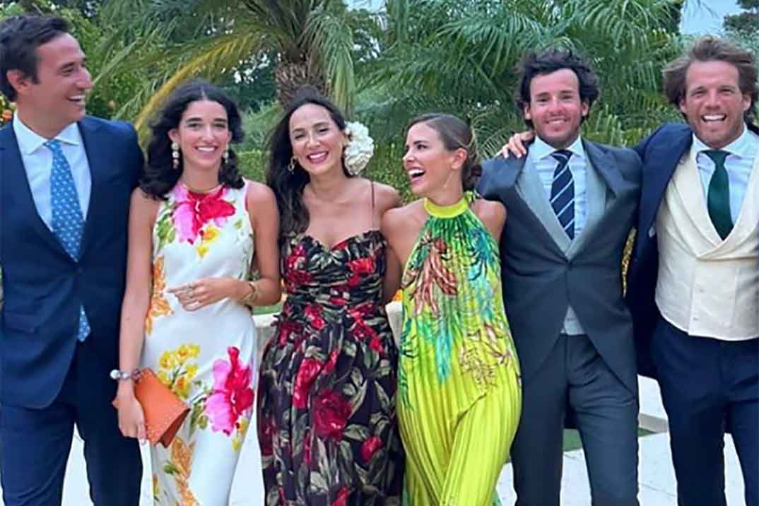 Tamara Falcó e Íñigo Onieva reaparecen en la boda de Luisa Bergel