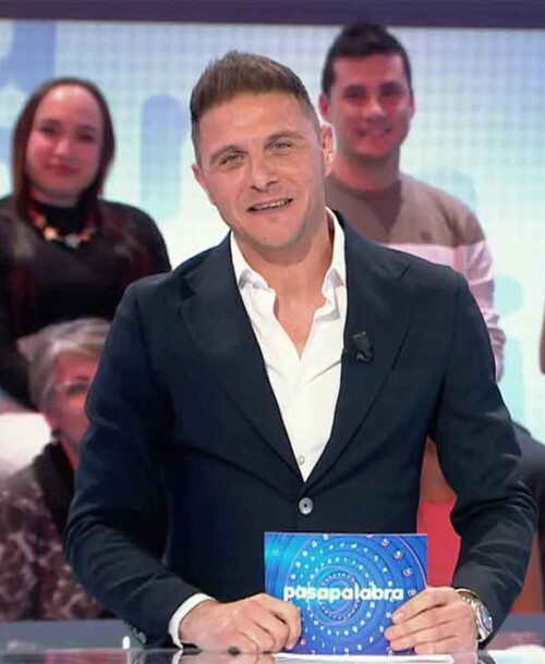 Joaquín debuta de la mano de Roberto Leal como presentador de ‘Pasapalabra’