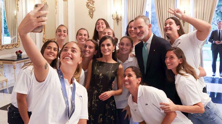 El nuevo vestido de la reina Letizia de Dries Van Noten