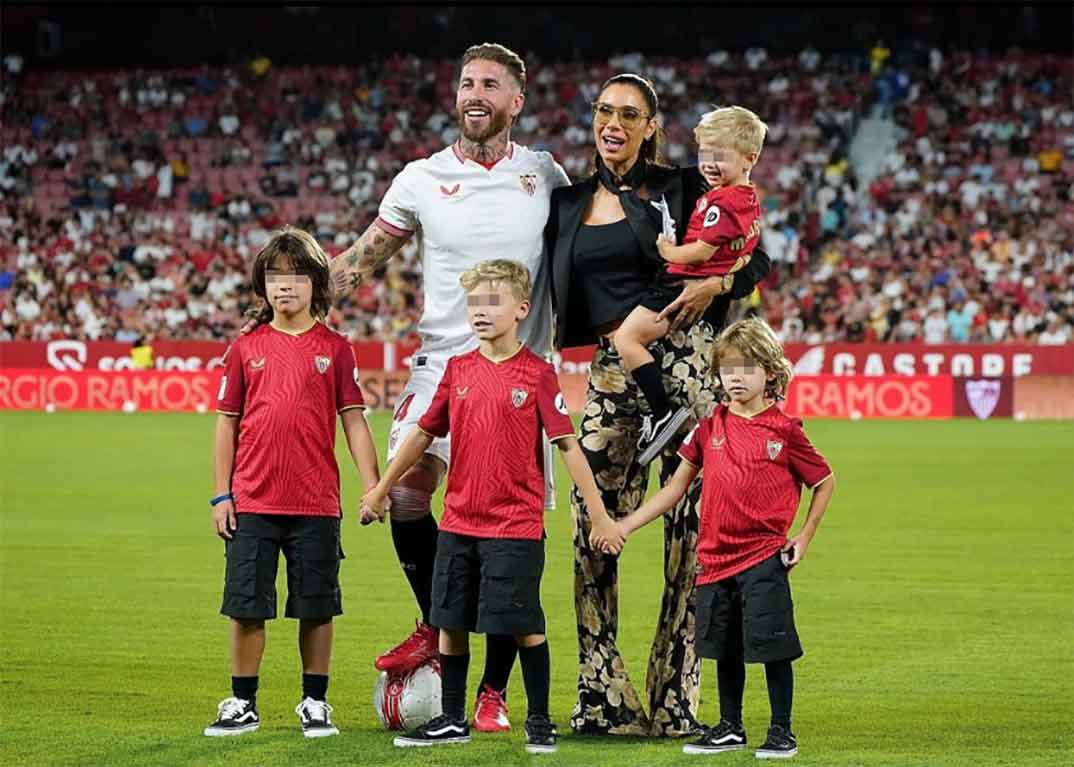 Sergio Ramos y Pilar Rubio con sus hijos © Redes Sociales