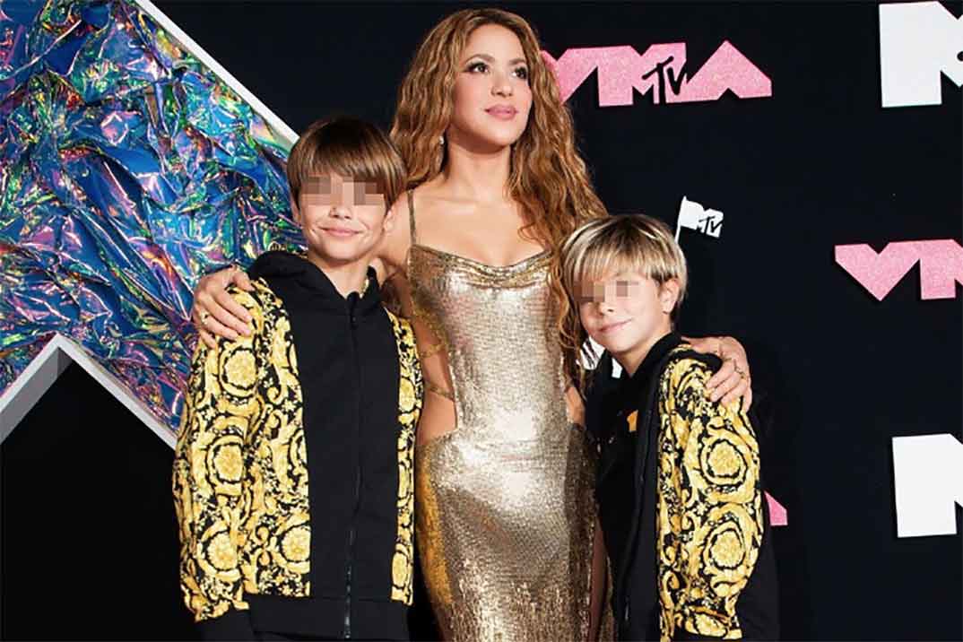 Shakira, de la mano de sus hijos, en los MTV VMA’s 2023