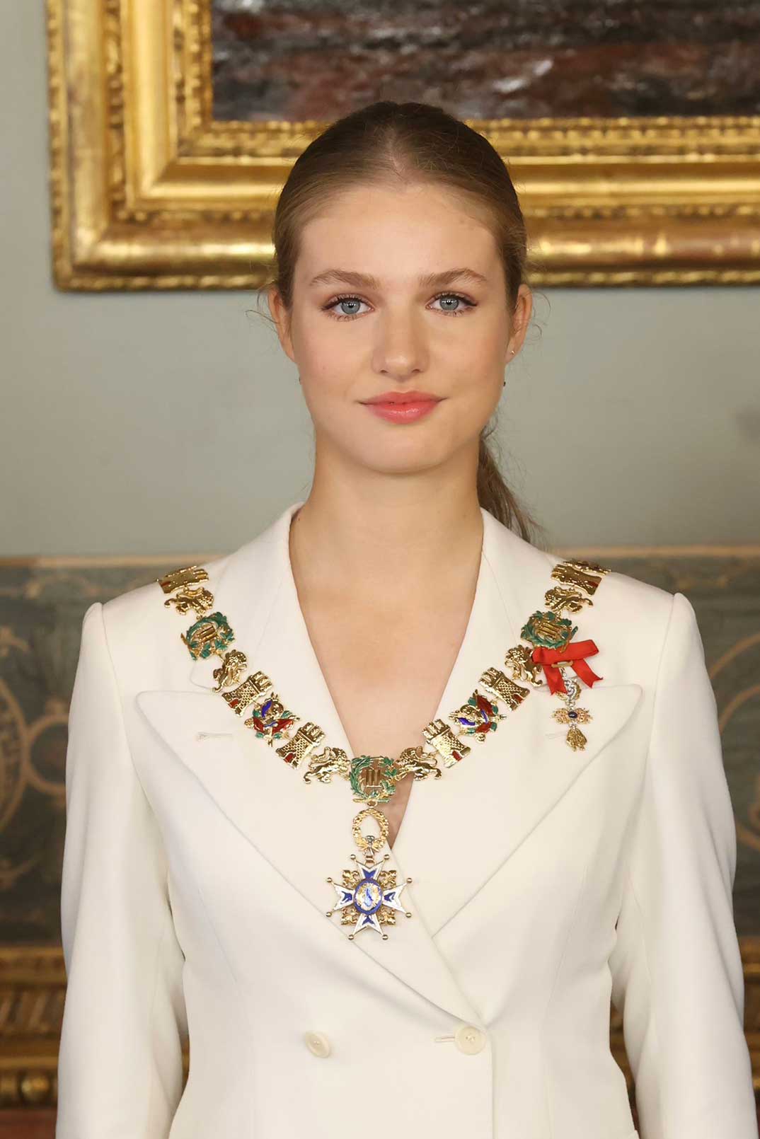 La princesa Leonor recibe el Collar de la Real y Distinguida Orden Española de Carlos III © Casa Real S.M. El Rey