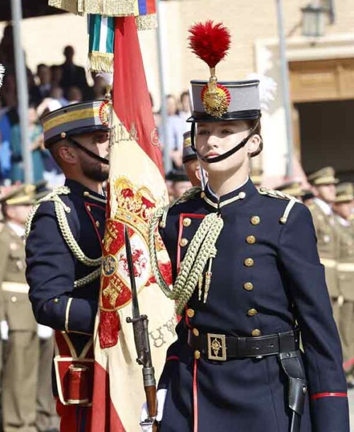 Las mejores imágenes de la princesa Leonor en su jura bandera en Zaragoza