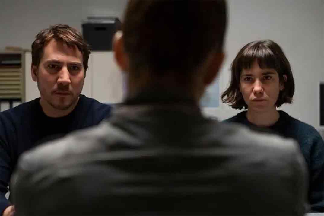 «Upon Entry» (La llegada) con Alberto Ammann y Bruna Cusí – Estreno en Filmin