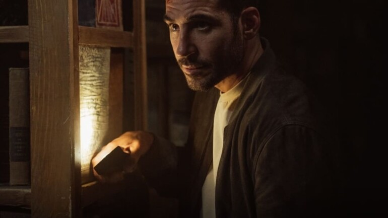«30 Monedas» Temporada 2 Capítulo 4: El libro negro de árabe loco