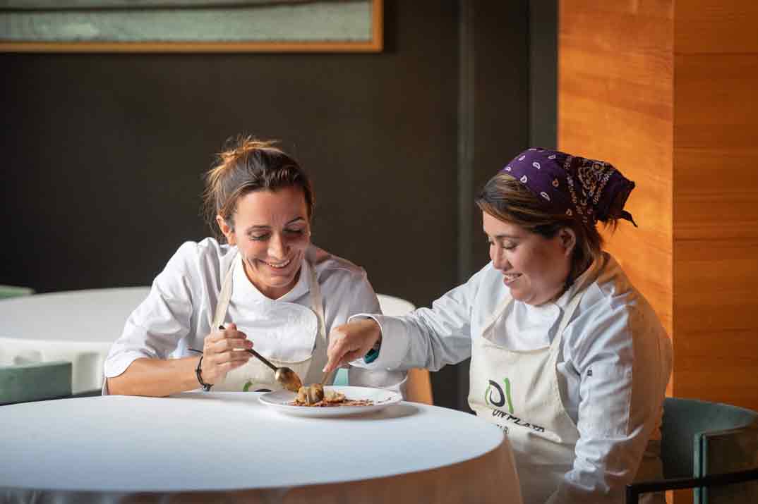 Tres Estrellas Michelin y un maestro panadero cocinan en la Barra Gourmet solidaria de CEAR Gastrónoma 2023 en Valencia