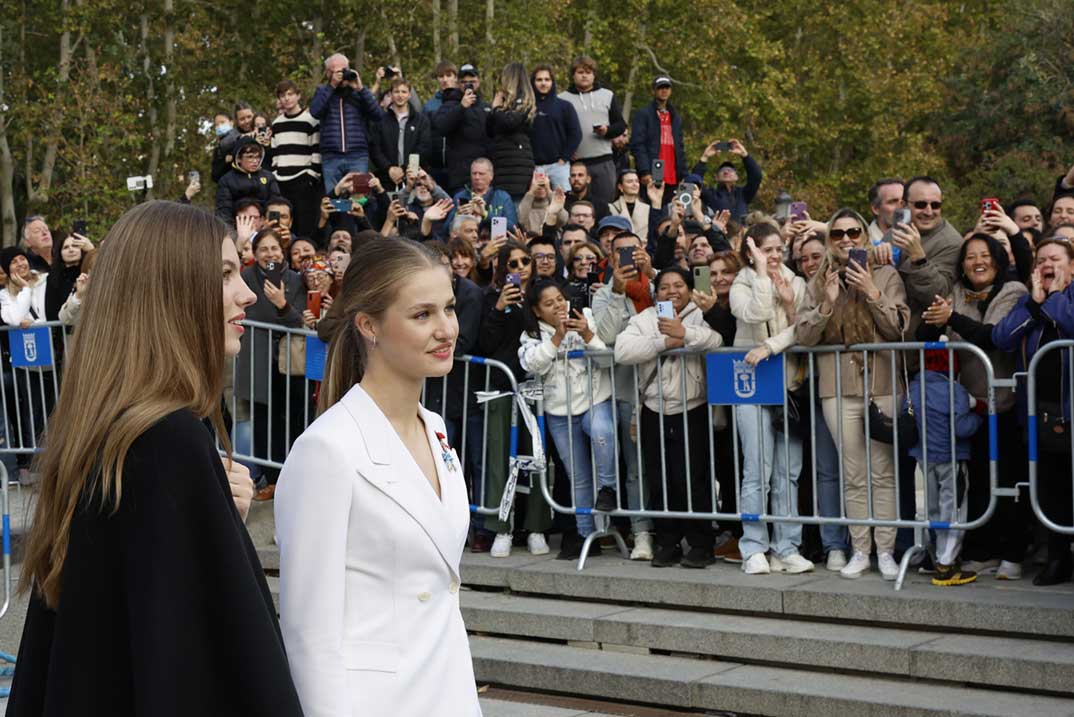 Princesa Leonor y su hermana la infanta Sofía - 18 Cumpleaños Princesa de Asturias © Casa Real S.M. El Rey