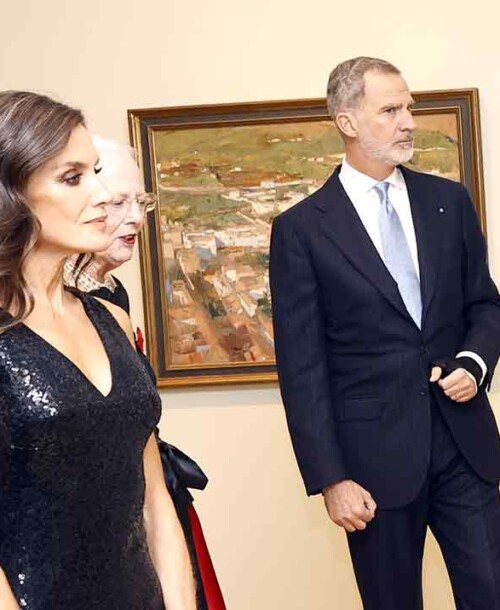 La reina Letizia, lección de estilo con un vestido danés de lentejuelas en su última noche en Copenhague