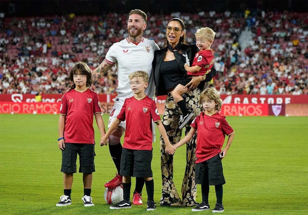 Sergio Ramos y Pilar Rubio con sus hijos © Redes Sociales
