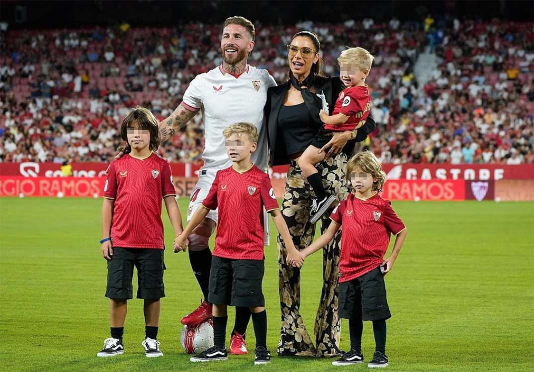 Sergio Ramos y Pilar Rubio con sus hijos © Redes Sociales