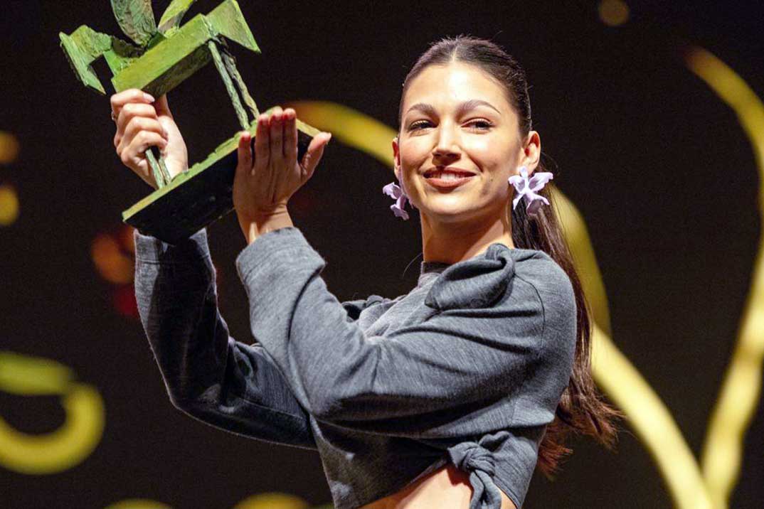 Úrsula Corberó se dedica a sí misma el Premio Ondas y se hace viral