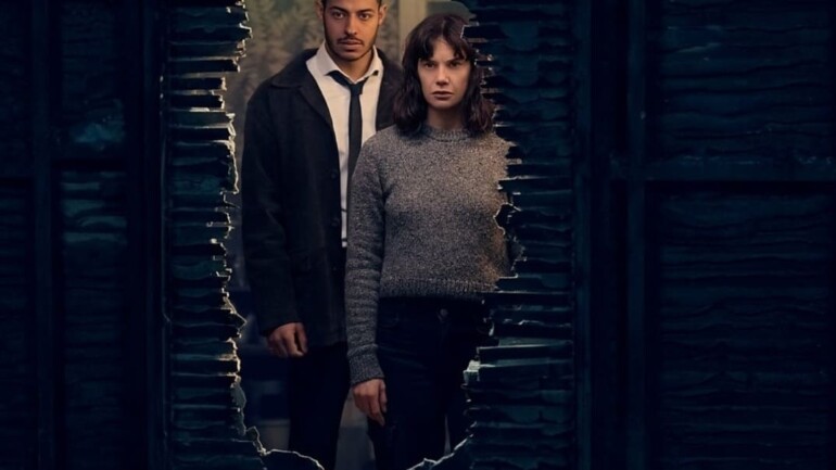 «La Mujer en la pared (The woman in the wall)» – Estreno en SkyShowtime