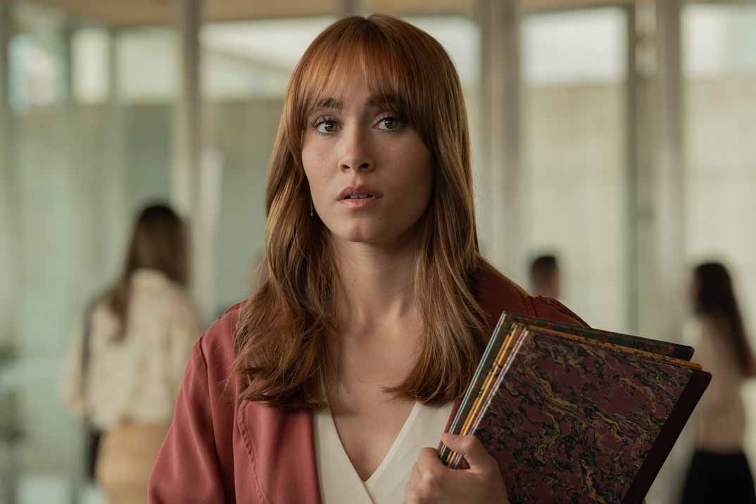 «Pared con pared» protagonizada por Aitana – Estreno en Netflix