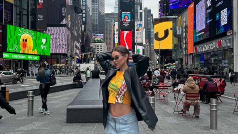 Laura Escanes criticada como madre por su viaje a Nueva York