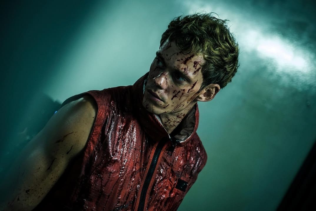«Kill Boy» protagonizada por Bill Skarsgård – Tráiler y fecha de estreno en cines