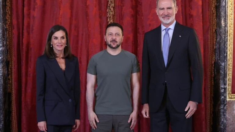 La Reina Letizia estrena bailarinas nuevas en el encuentro de los Reyes con Zelenski