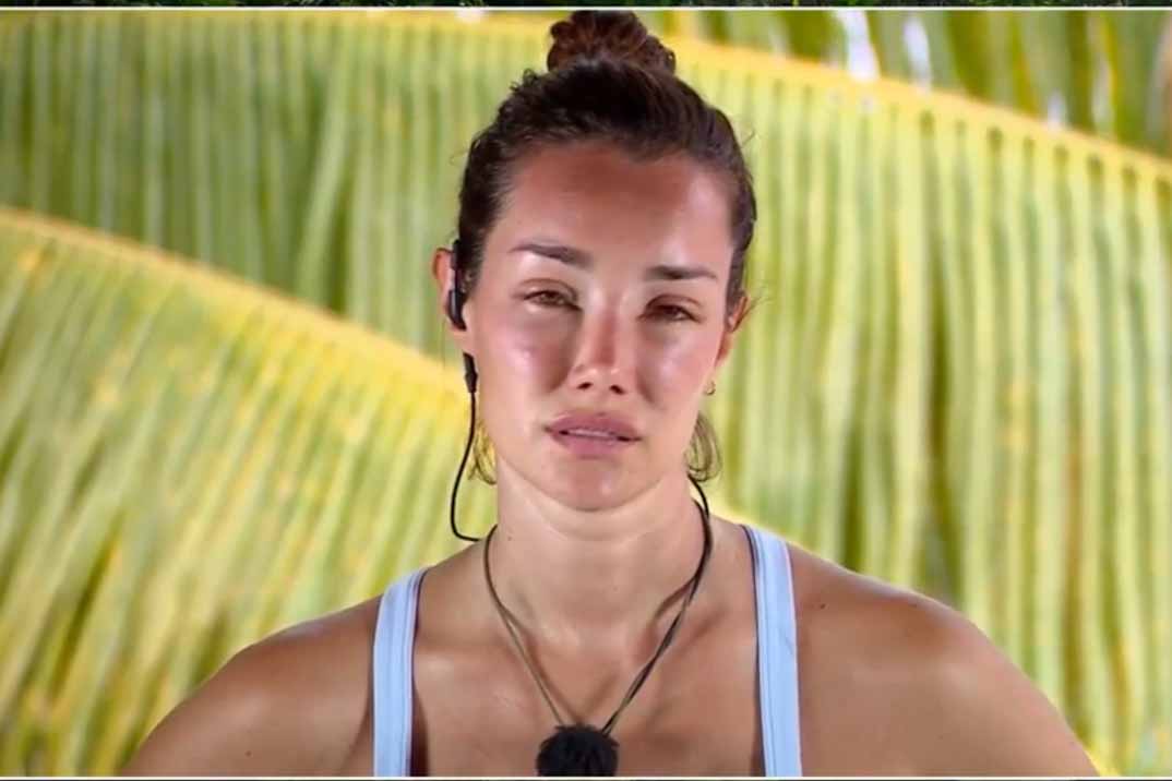 Adara molinero supervivientes portada