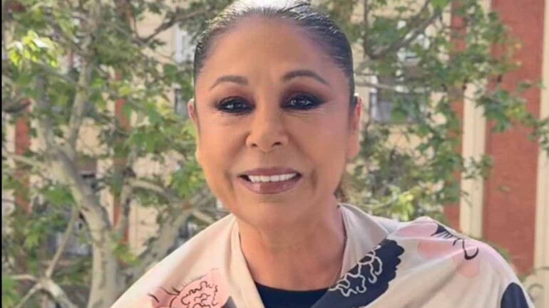 Isabel Pantoja logra esquivar a sus hijos pese a estar todos en Canarias