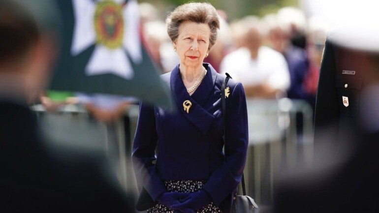 La Princesa Ana de Inglaterra ingresada por una conmoción cerebral