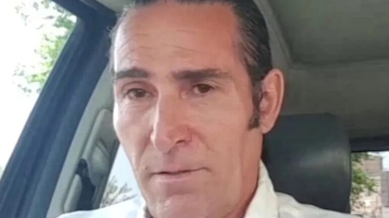 Julián Montiel, quien afirma ser hijo de Manolo Escobar, ha decidido posponer la demanda de paternidad