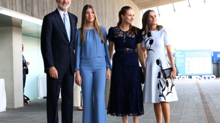El vestido de la Reina Letizia con el que ha arrasado en los Premios Princesa de Girona