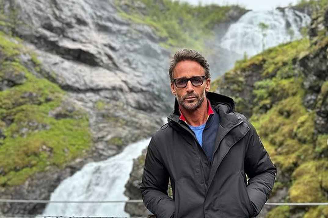 La vida de Álvaro Muñoz Escassi: pagarés sin fondos, mujeres y una deuda de 386.000 euros